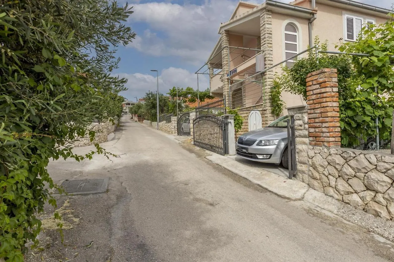 Apartments Prkacin Trogir