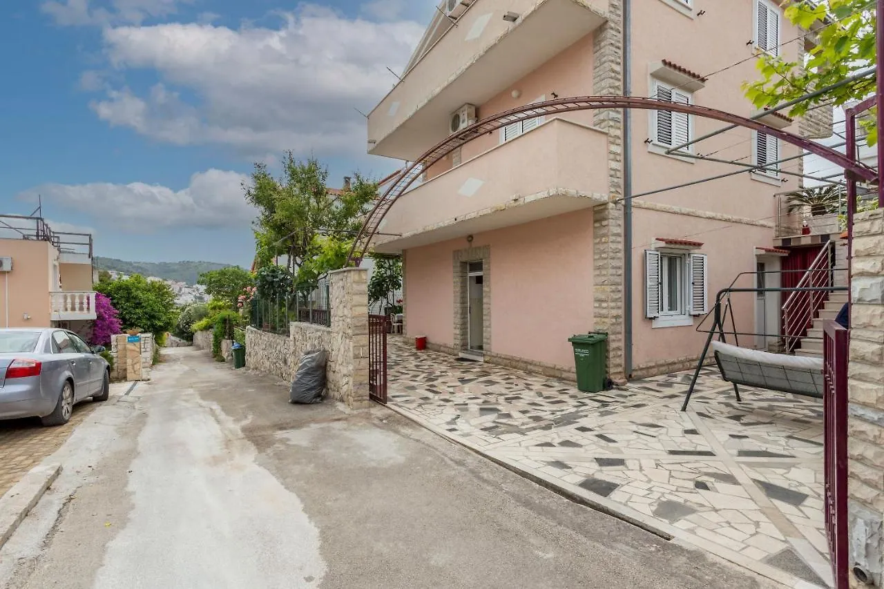 Apartments Prkacin Trogir