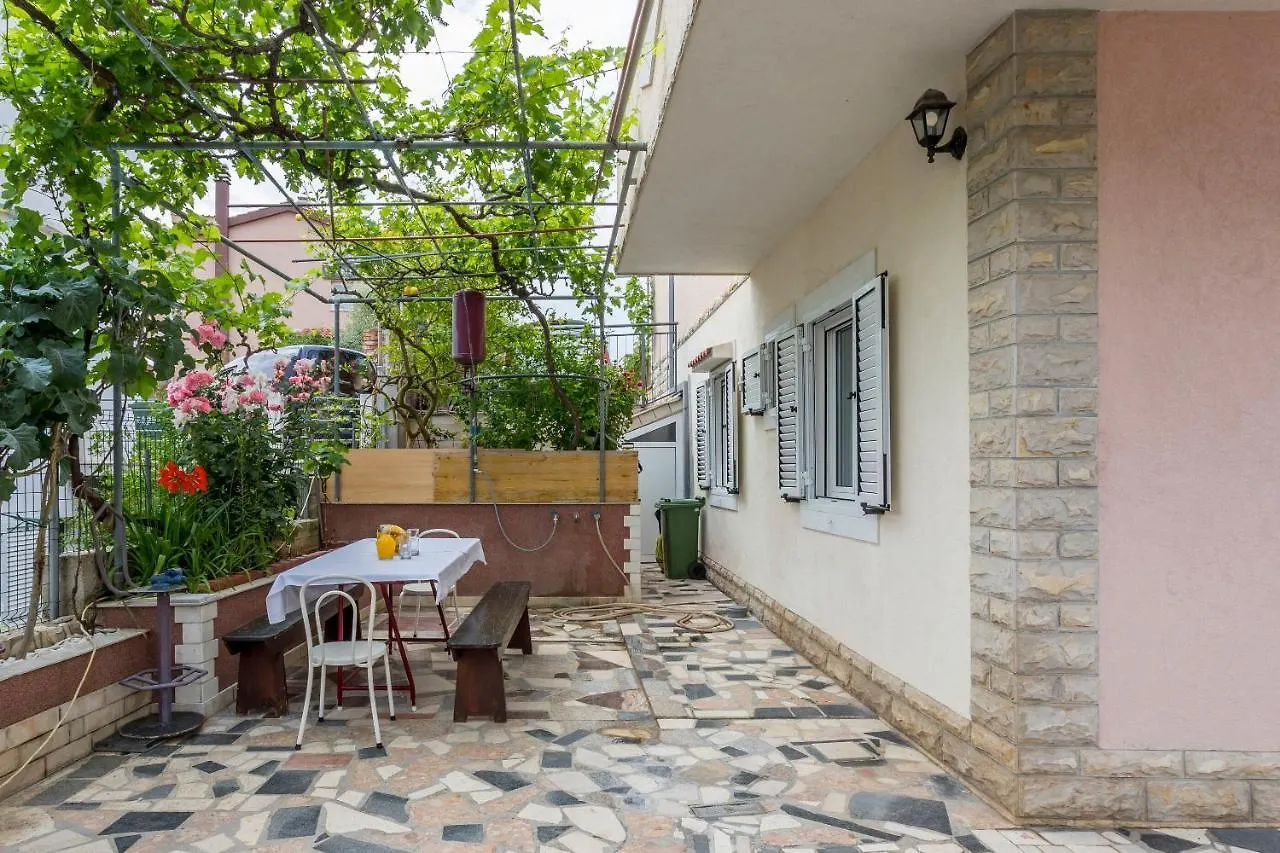 Apartments Prkacin Trogir
